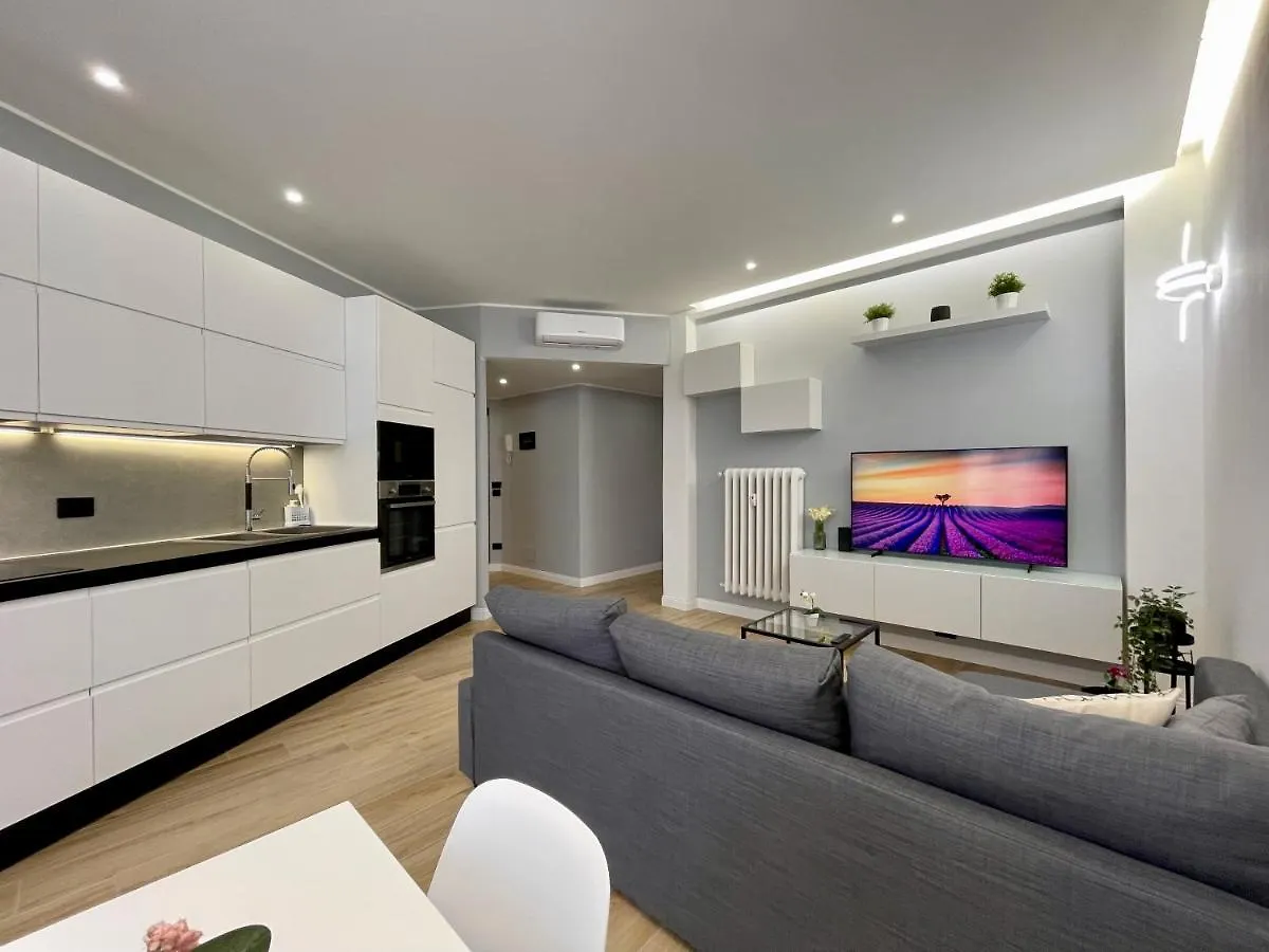 Luxury Downtown - Milan Mf Apartments Italy